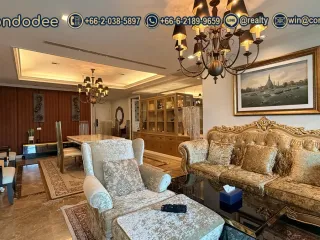 For sale 3 ベッドルーム condo in Sathon, Bangkok