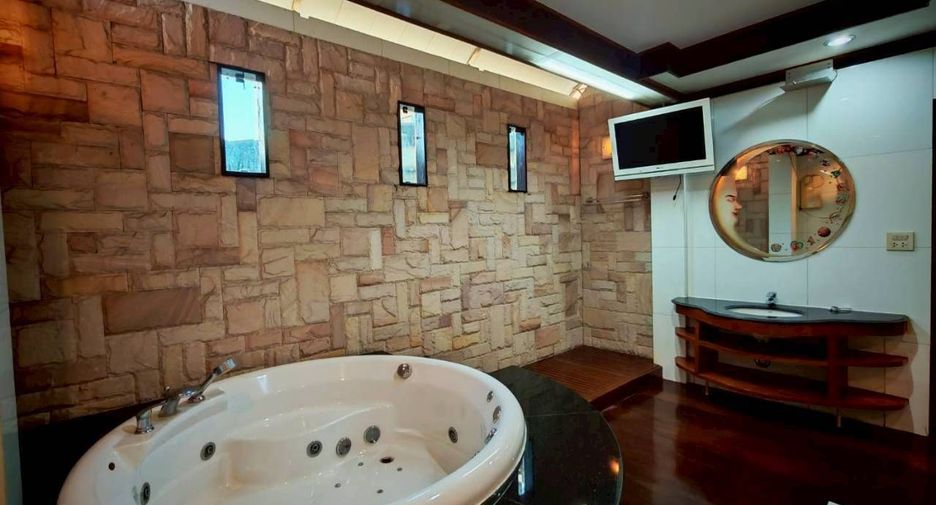 出租 5 卧室 独立屋 在 Khlong San, 曼谷
