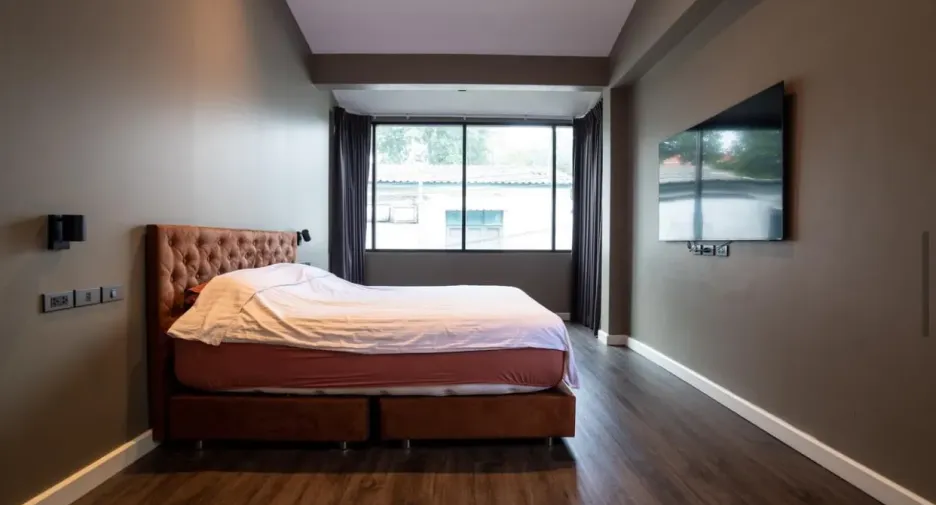 For sale and for rent 4 bedrooms house in Wang Thonglang, Bangkok