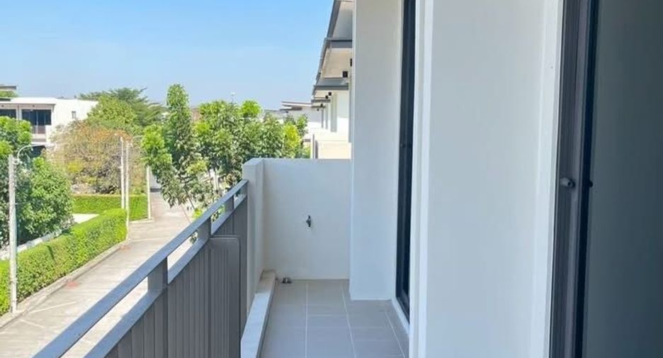 For sale 3 bedrooms house in Prawet, Bangkok