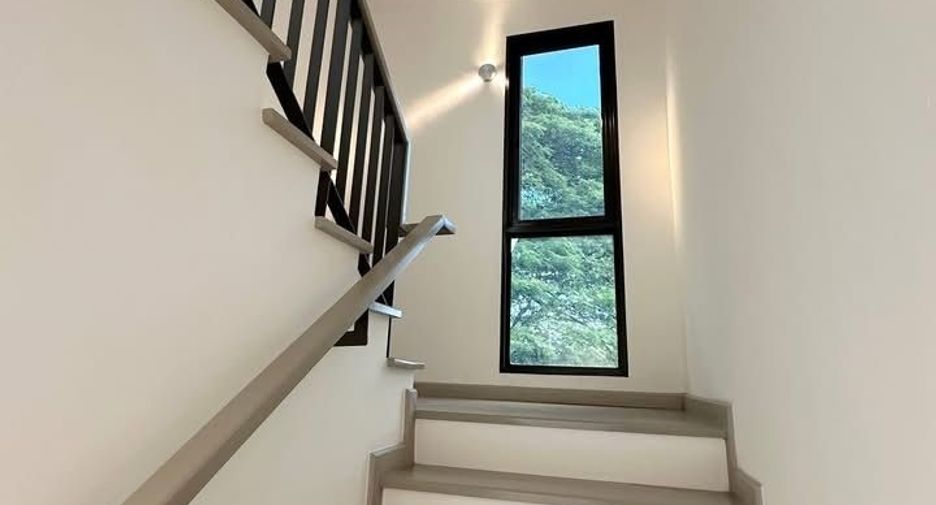 For sale 3 bedrooms house in Prawet, Bangkok