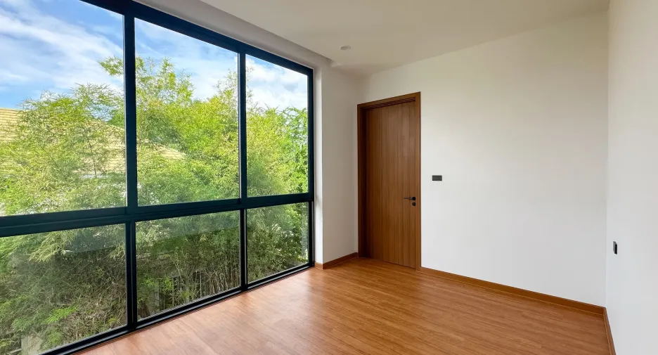For sale 4 bedrooms house in Prawet, Bangkok