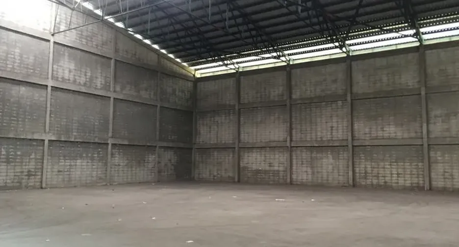 For rent warehouse in Mueang Pathum Thani, Pathum Thani