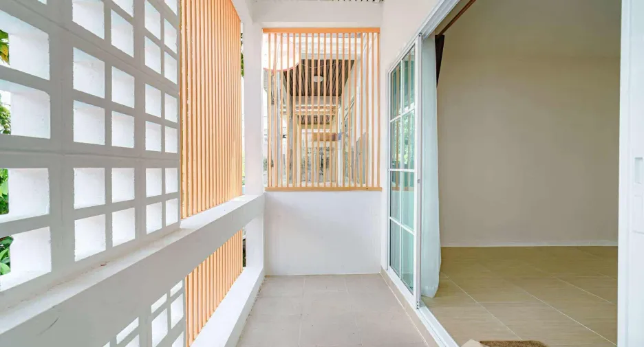For sale 2 bedrooms townhouse in East Pattaya, Pattaya