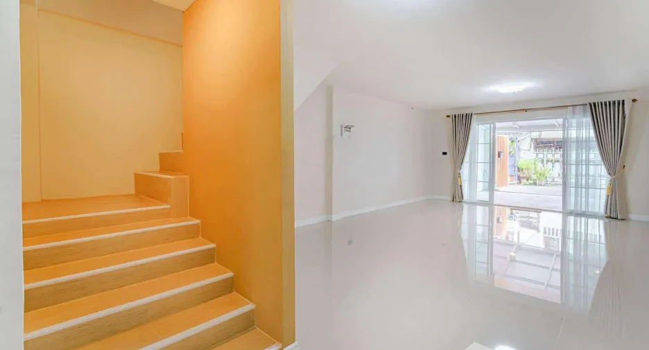 For sale 2 bedrooms townhouse in East Pattaya, Pattaya