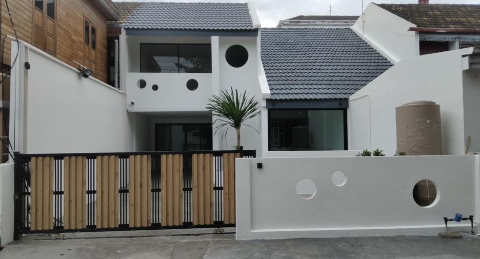For sale 3 bedrooms house in Mueang Chiang Mai, Chiang Mai