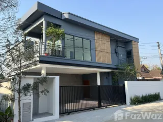 À louer 4 chambres maison à Mueang Chiang Mai, Chiang Mai