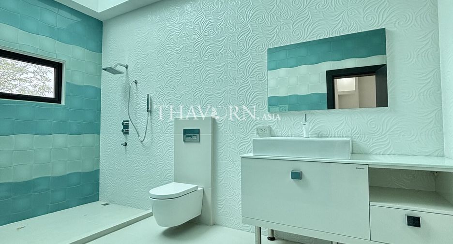 For sale 4 bedrooms house in Huay Yai, Pattaya