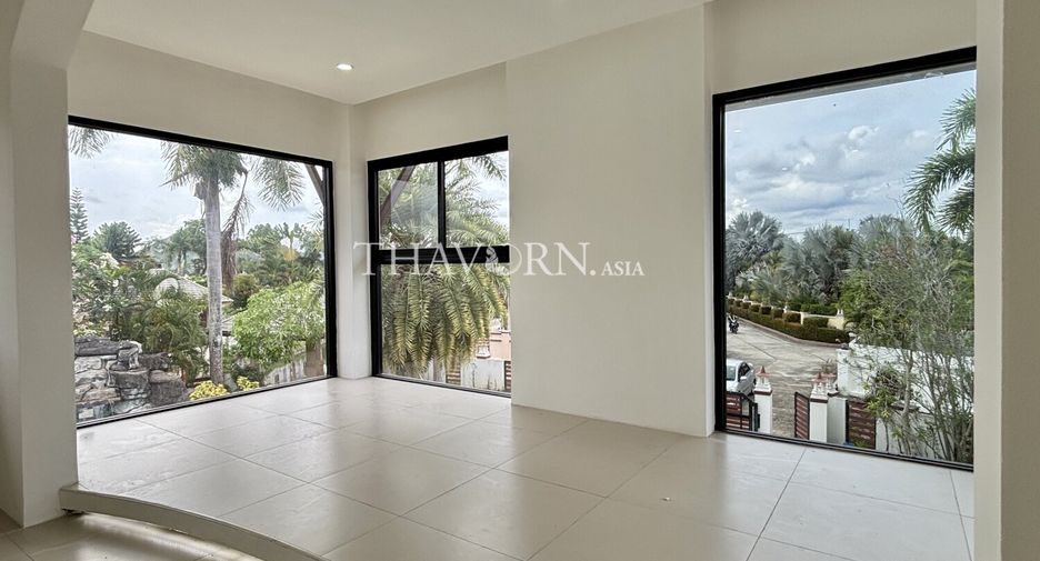 For sale 4 bedrooms house in Huay Yai, Pattaya