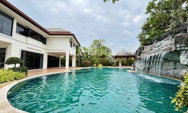 For sale 4 ベッドルーム house in Huay Yai, Pattaya