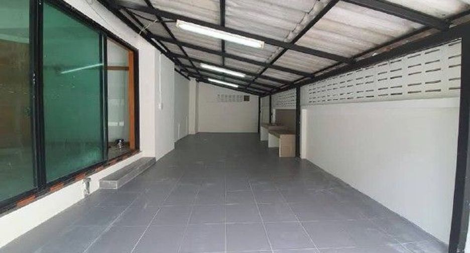 For rent office in Wang Thonglang, Bangkok