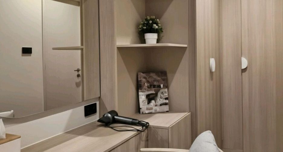 For rent studio condo in Khlong San, Bangkok