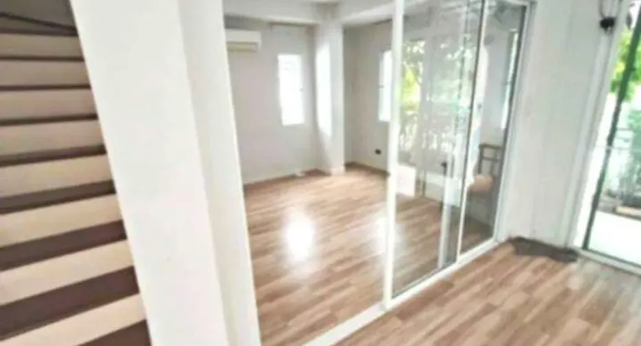 For rent 4 bedrooms house in Thung Khru, Bangkok