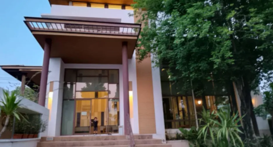 For rent 4 bedrooms house in Thung Khru, Bangkok