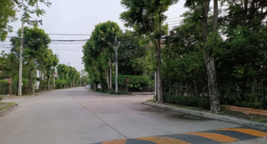 For rent 4 bedrooms house in Thung Khru, Bangkok