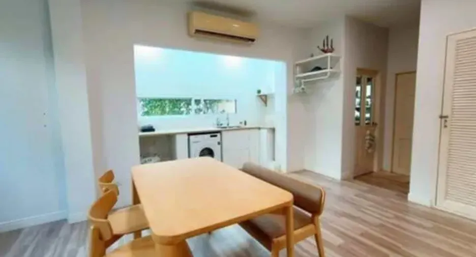 For rent 4 bedrooms house in Thung Khru, Bangkok