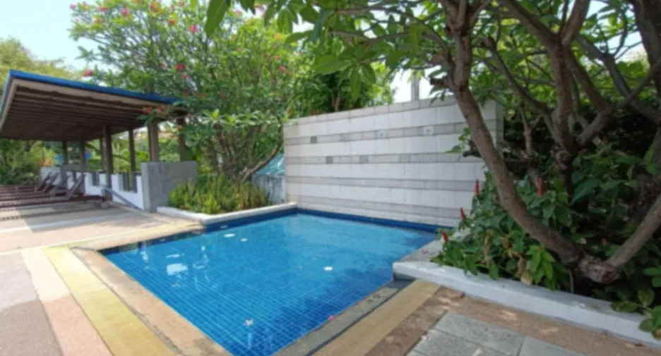 For rent 4 bedrooms house in Thung Khru, Bangkok