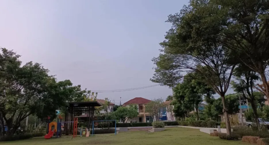 For rent 4 bedrooms house in Thung Khru, Bangkok