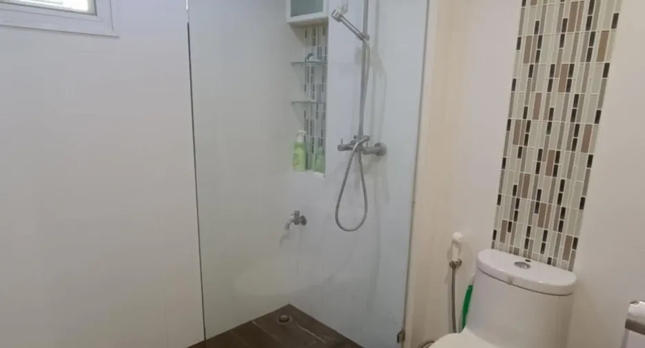 For rent 4 bedrooms house in Thung Khru, Bangkok