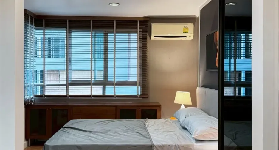 For rent 3 bedrooms condo in Watthana, Bangkok