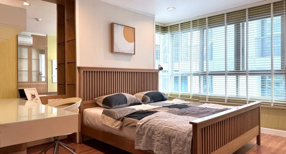 For rent 3 bedrooms condo in Watthana, Bangkok