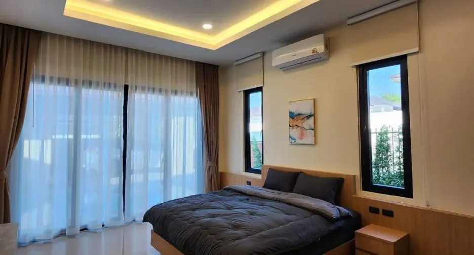 For rent 3 bedrooms villa in East Pattaya, Pattaya