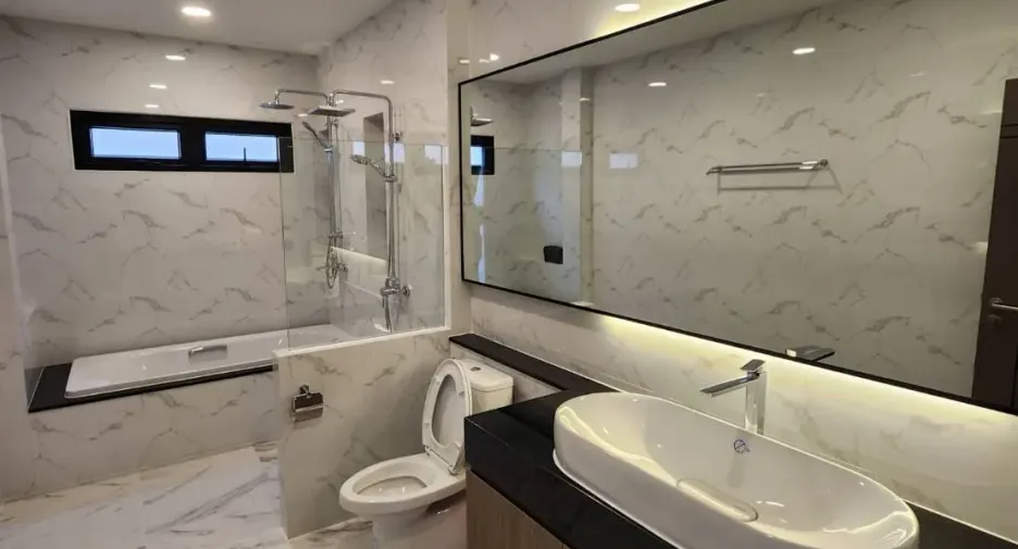 For rent 3 bedrooms villa in East Pattaya, Pattaya