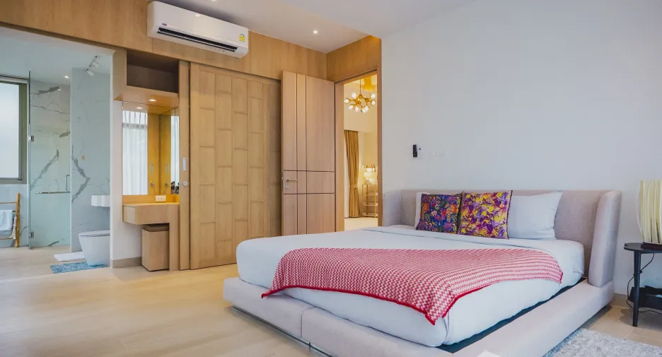 For sale and for rent 6 bedrooms villa in Thalang, Phuket