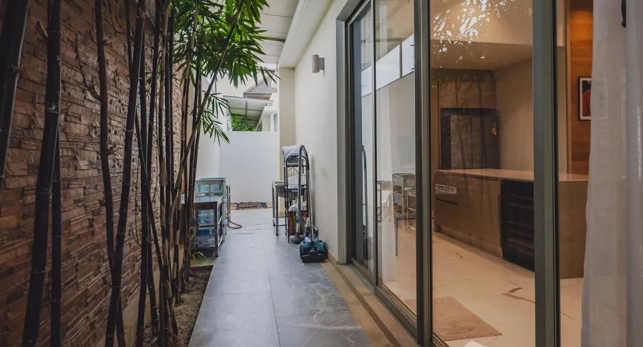 For sale and for rent 6 bedrooms villa in Thalang, Phuket