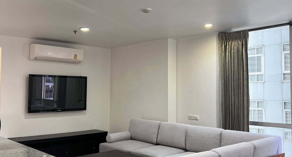 For rent 2 bedrooms condo in Watthana, Bangkok
