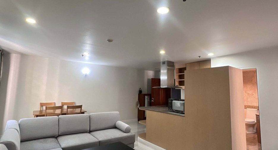 For rent 2 bedrooms condo in Watthana, Bangkok