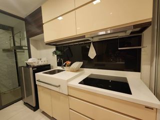 Condo en venta de 2 habitaciones en Phra Khanong, Bangkok