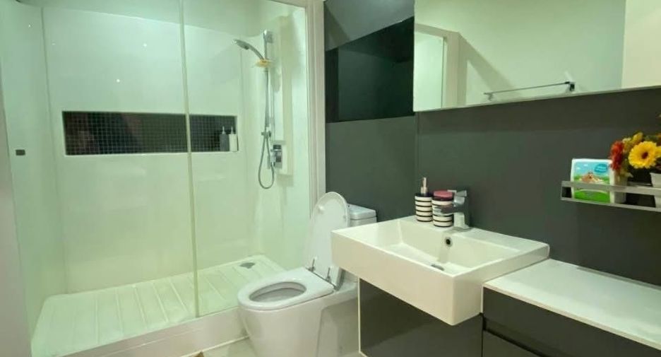 For sale 2 bedrooms condo in Phra Khanong, Bangkok