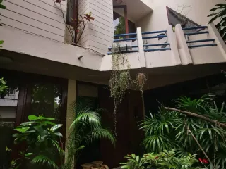 For sale 4 bedrooms house in Phaya Thai, Bangkok