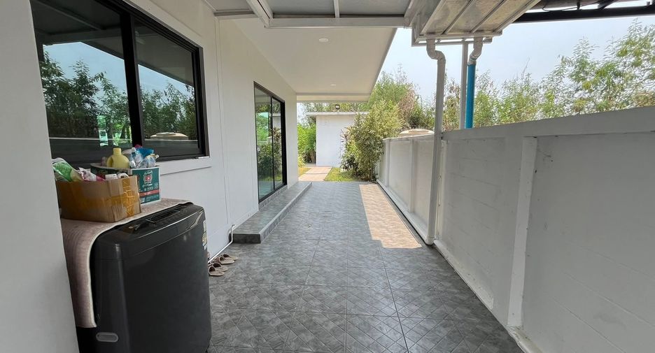For rent 3 bedrooms house in San Kamphaeng, Chiang Mai