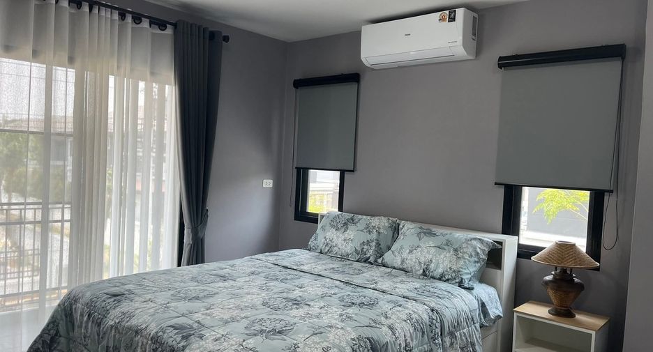 For rent 3 bedrooms house in San Kamphaeng, Chiang Mai
