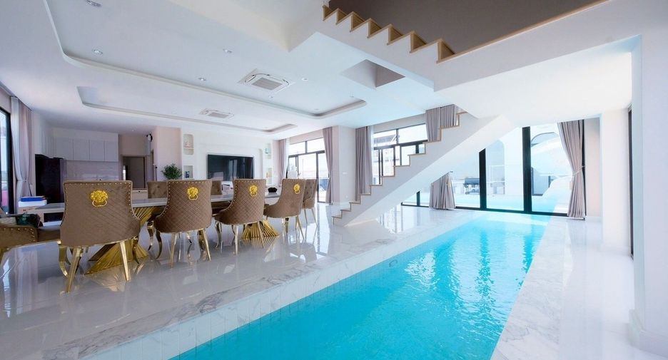 For sale 5 bedrooms villa in Sattahip, Chonburi