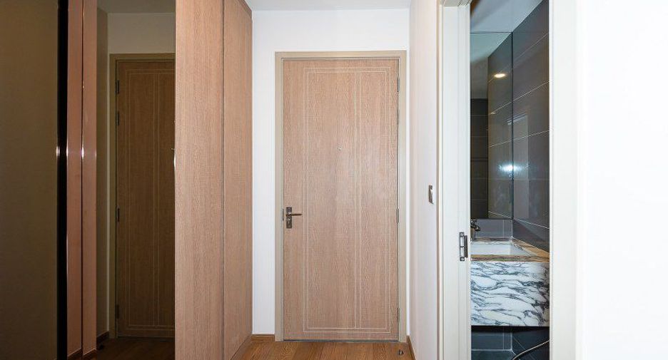For sale 2 bedrooms condo in Pathum Wan, Bangkok