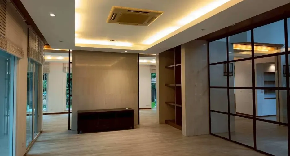 Haus zur Miete mit 4 Zimmer in Mueang Samut Prakan, Samut Prakan