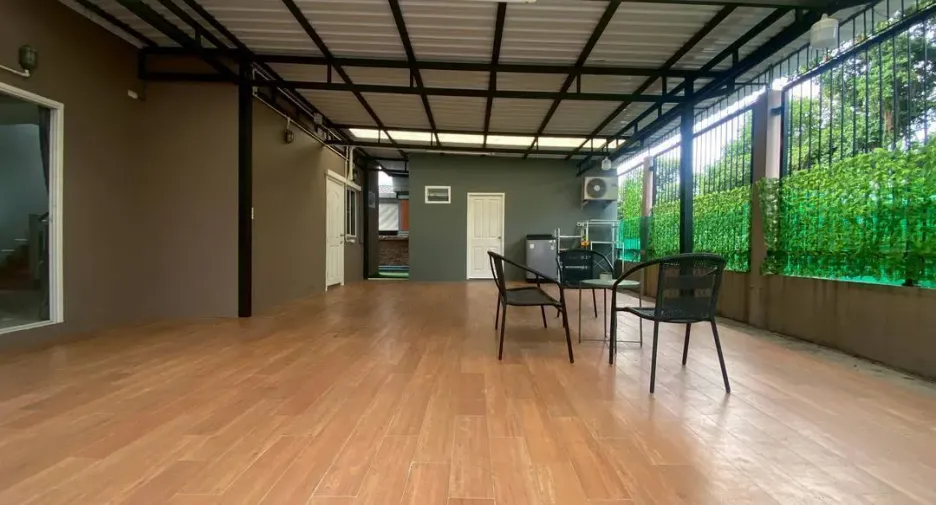 For sale and for rent 4 bedrooms house in Suan Luang, Bangkok