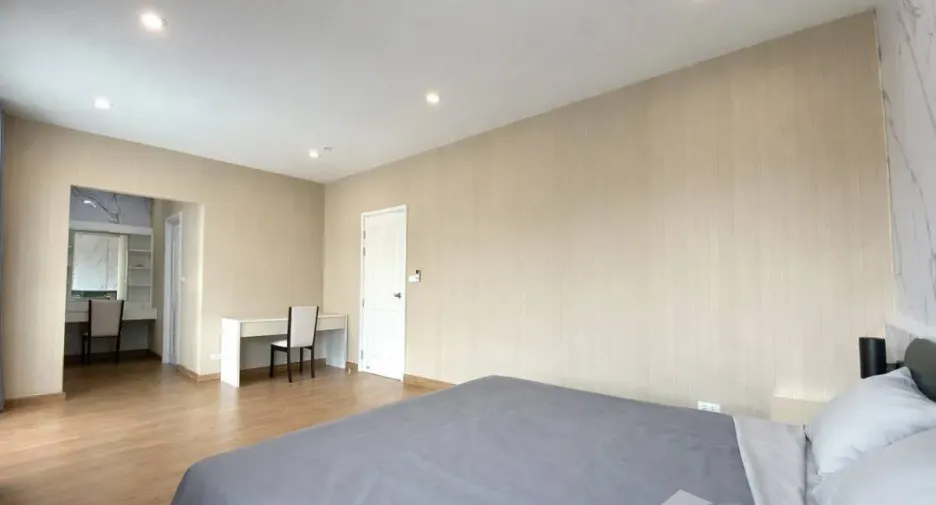 For sale and for rent 4 bedrooms house in Suan Luang, Bangkok