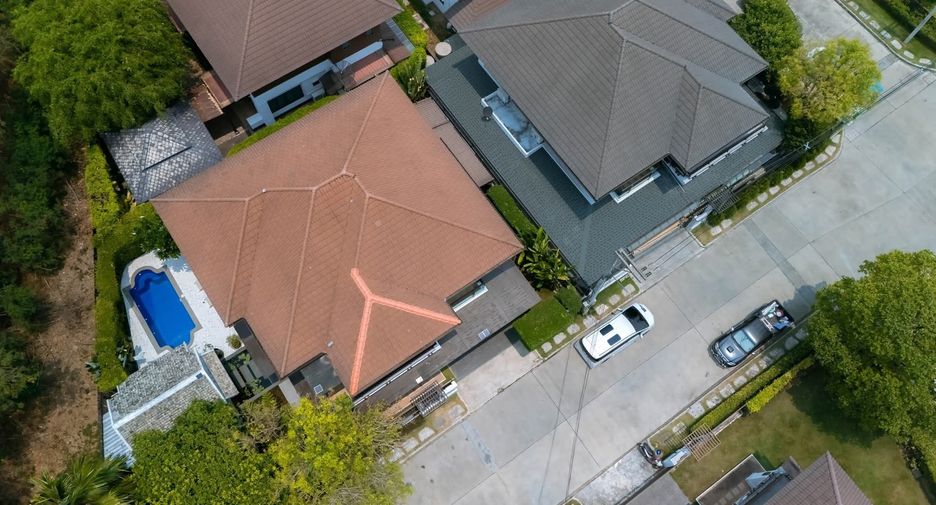 For sale and for rent 4 bedrooms house in San Sai, Chiang Mai
