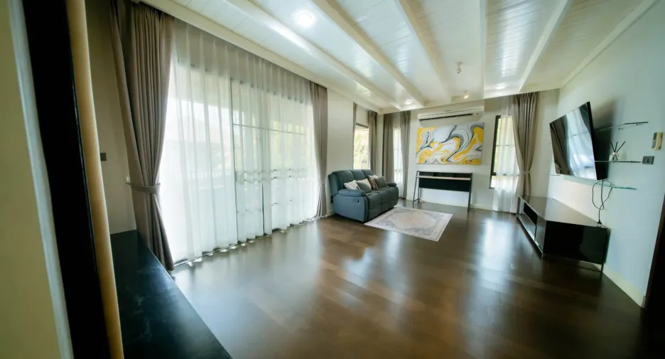 For sale and for rent 4 bedrooms house in San Sai, Chiang Mai