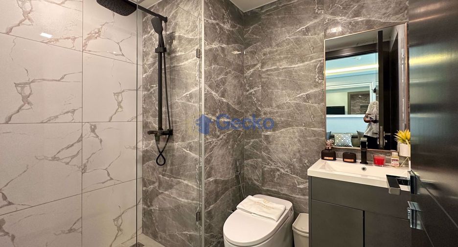 For sale 2 bedrooms condo in South Pattaya, Pattaya