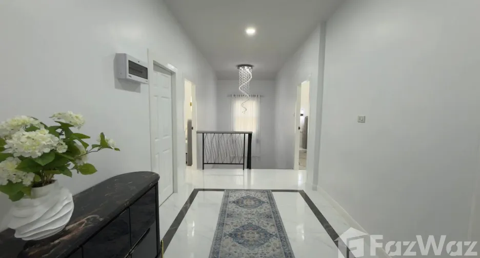 For sale 4 bedrooms house in East Pattaya, Pattaya