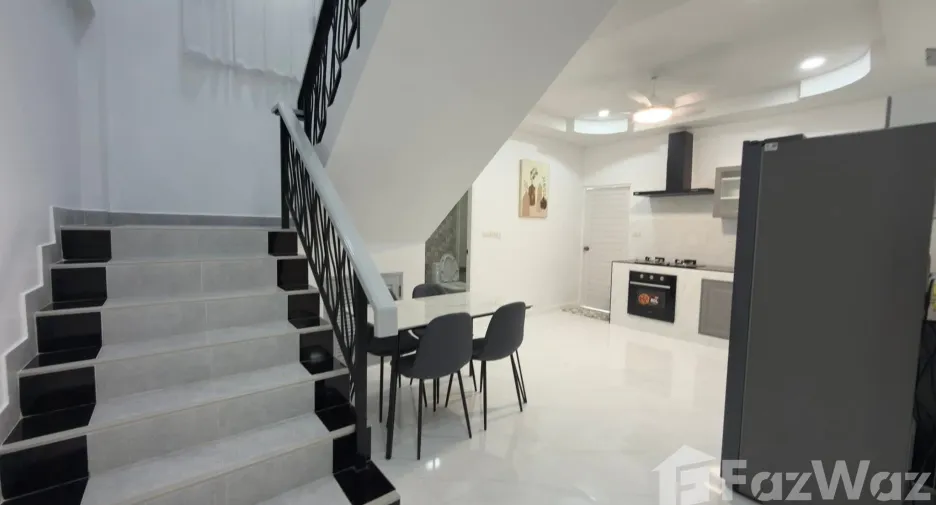 For sale 4 bedrooms house in East Pattaya, Pattaya