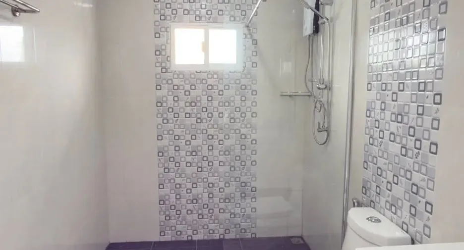 For sale 4 bedrooms house in East Pattaya, Pattaya