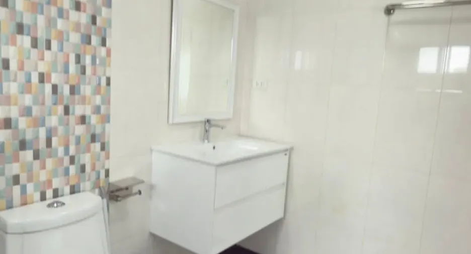 For sale 4 bedrooms house in East Pattaya, Pattaya