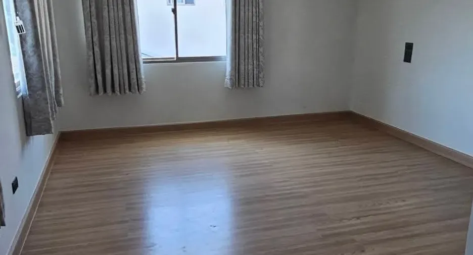 For sale 4 bedrooms house in East Pattaya, Pattaya