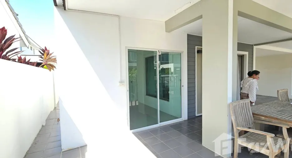 For sale 4 bedrooms house in East Pattaya, Pattaya